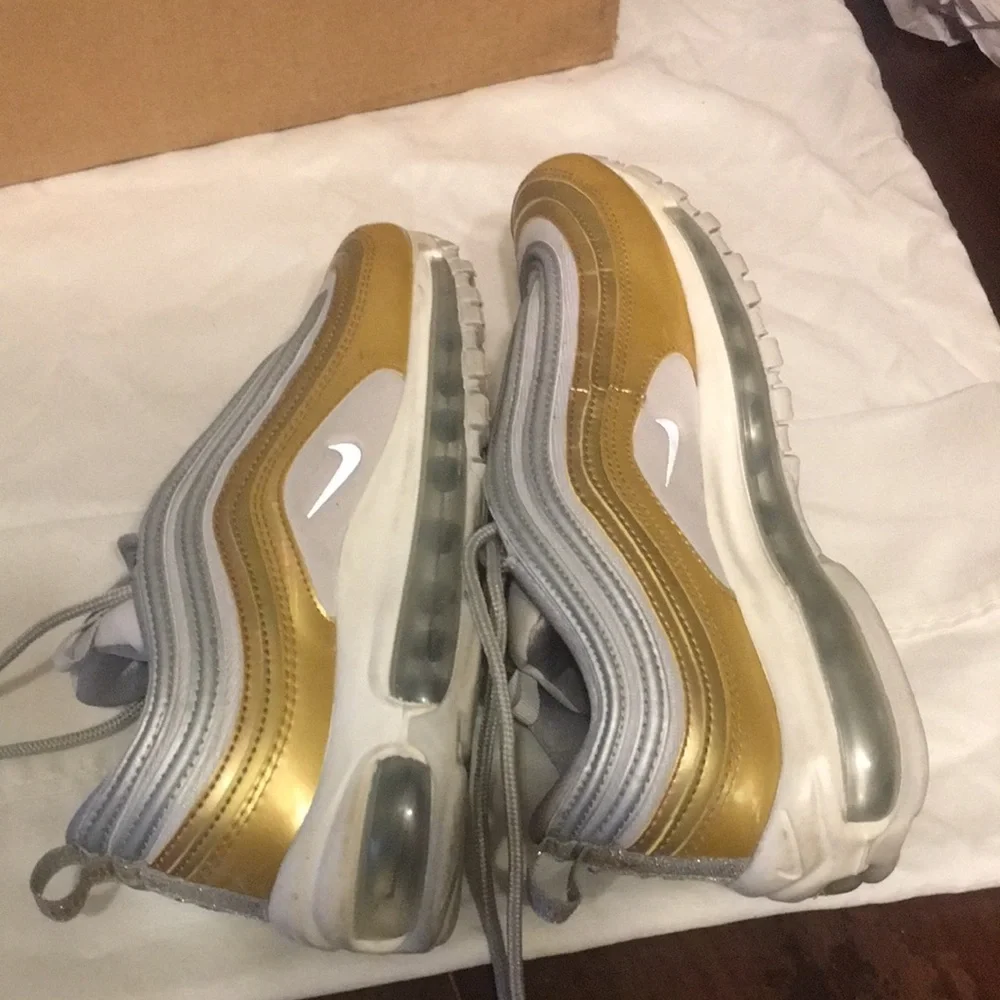 Nike Women's Silver and Gold Air Max 97 Sneakers - Picture 9 of 14